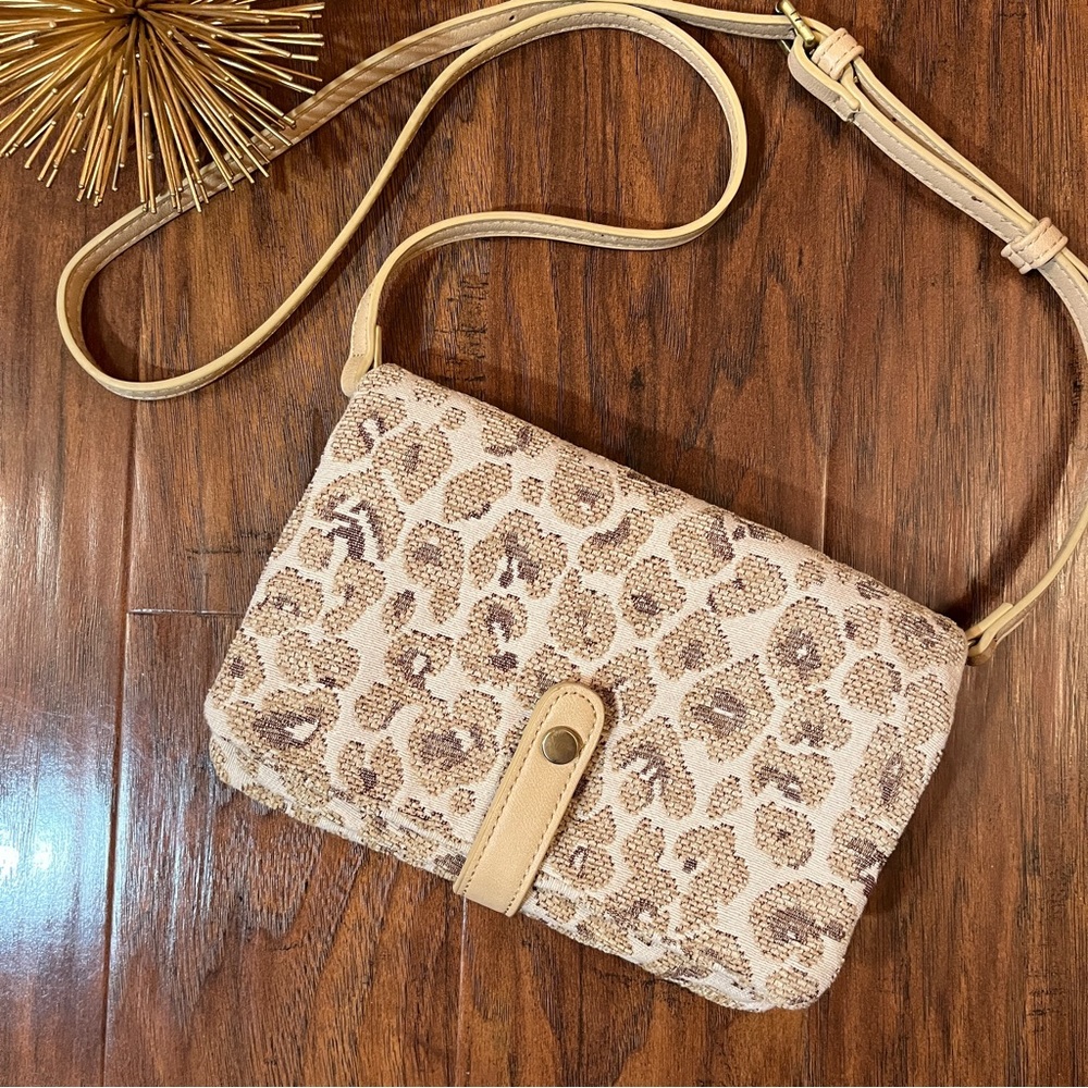 Anthropologie NWOT Crossbody Bag Woven Fabric Beige Sable Animal Graphic Clutch